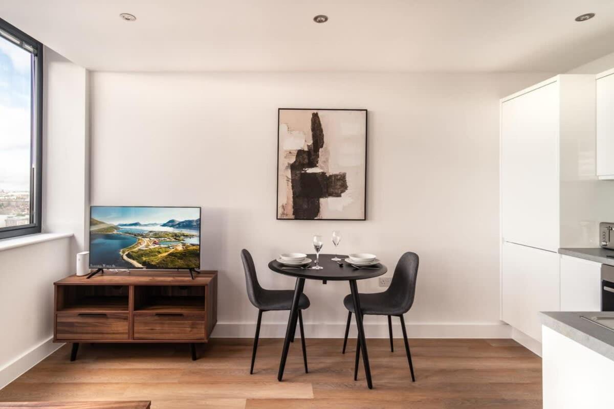Stayzeni, Alexandra Rise * Manchester